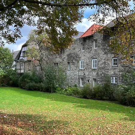 Premium An Der Stadtmauer Im Og Paderborn